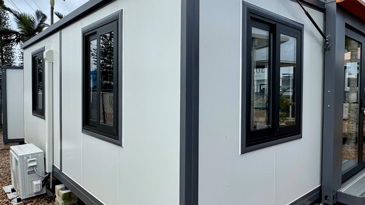 35m² Portable Expander - Middle Bathroom