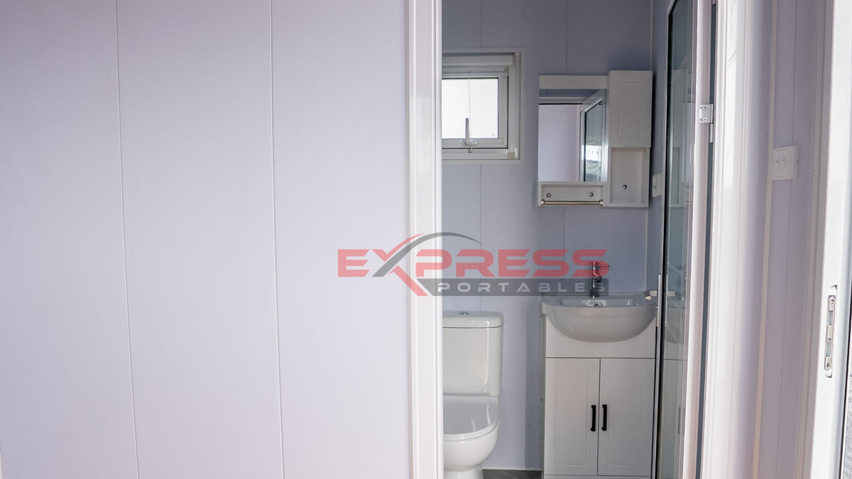 4m Cabin Bathroom