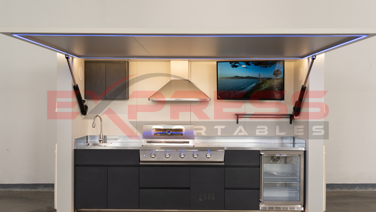 White BBQ Entertainer