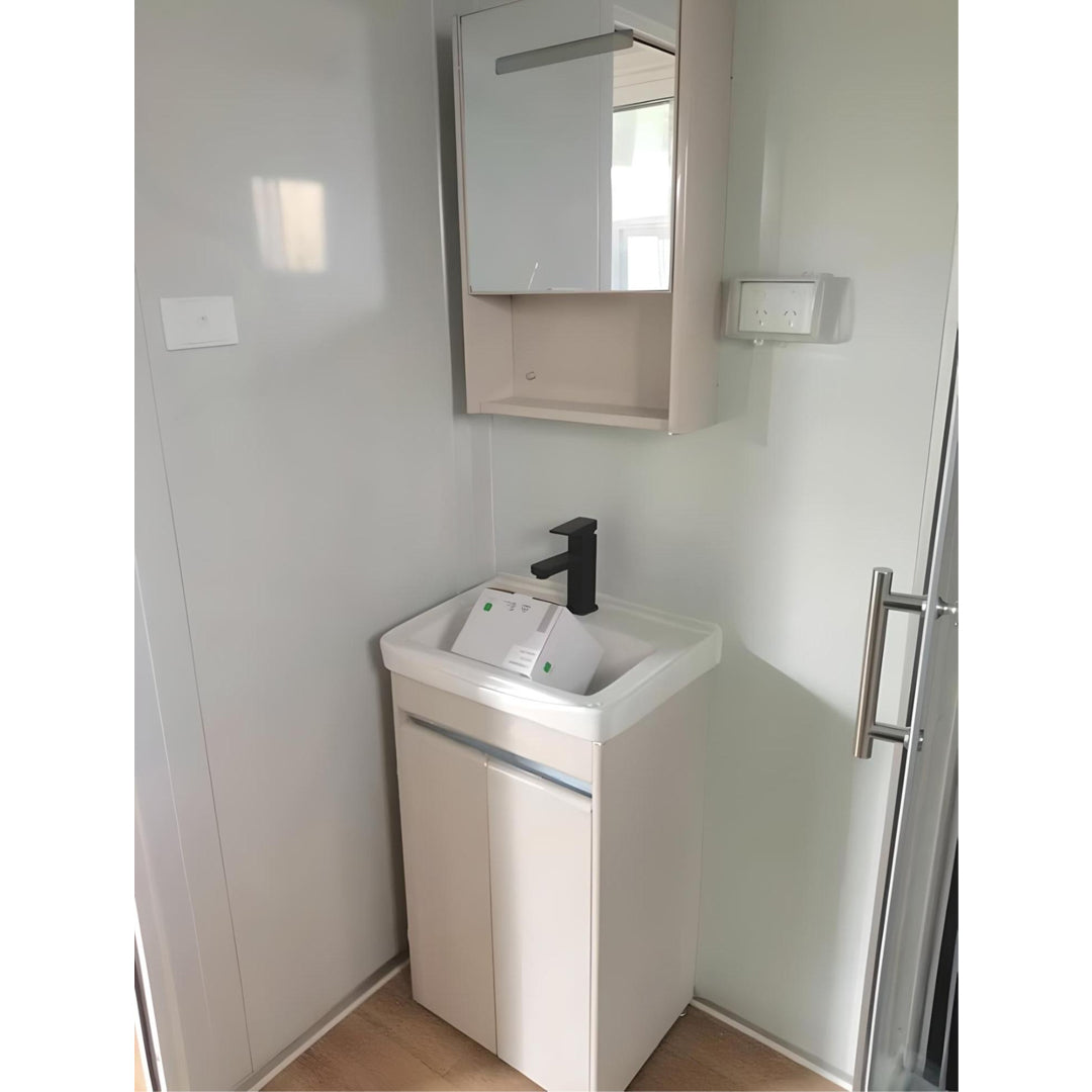 20ft Expander Home 1 Bath, Kitchenette Cabinetry & Decking