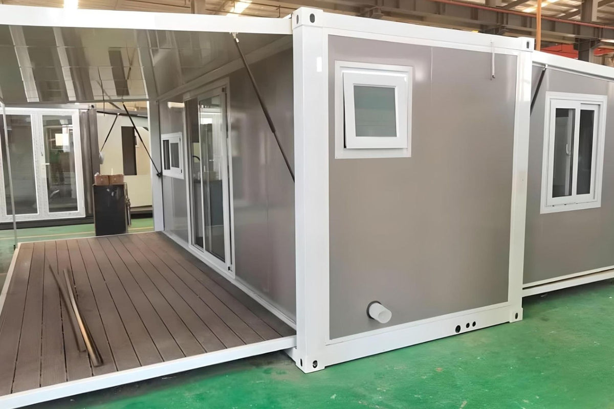 20ft Expander Home 1 Bath, Kitchenette Cabinetry & Decking