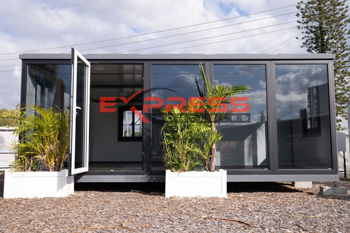 35m2 Expander Building 1 Bath Glass Side