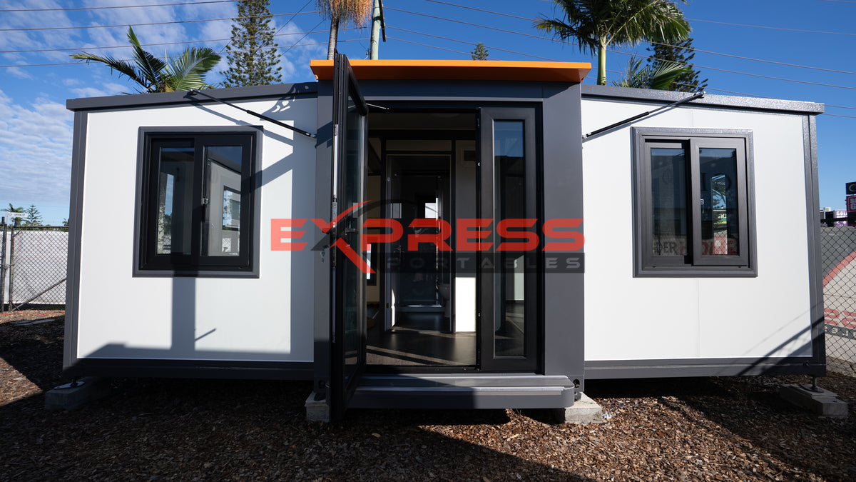 24m² Portable Expander with Bathroom