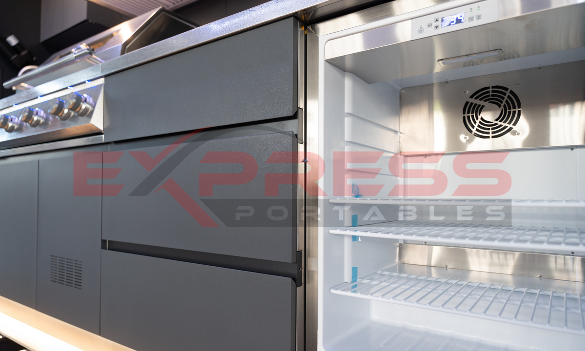 BBQ Social with Lift Up Door (Black)