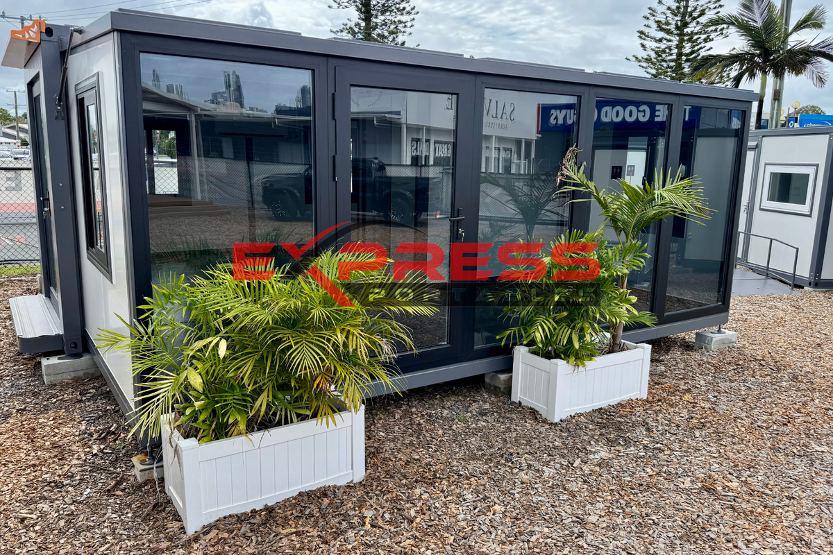 35m2 Expander Building Open Plan Glass Side