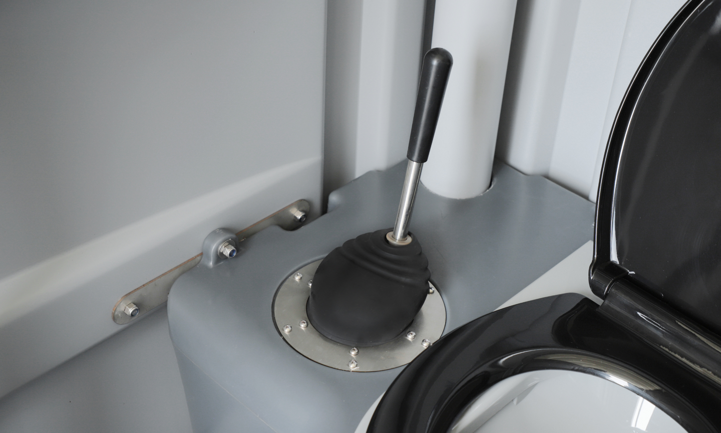 Hand Pump Flushing